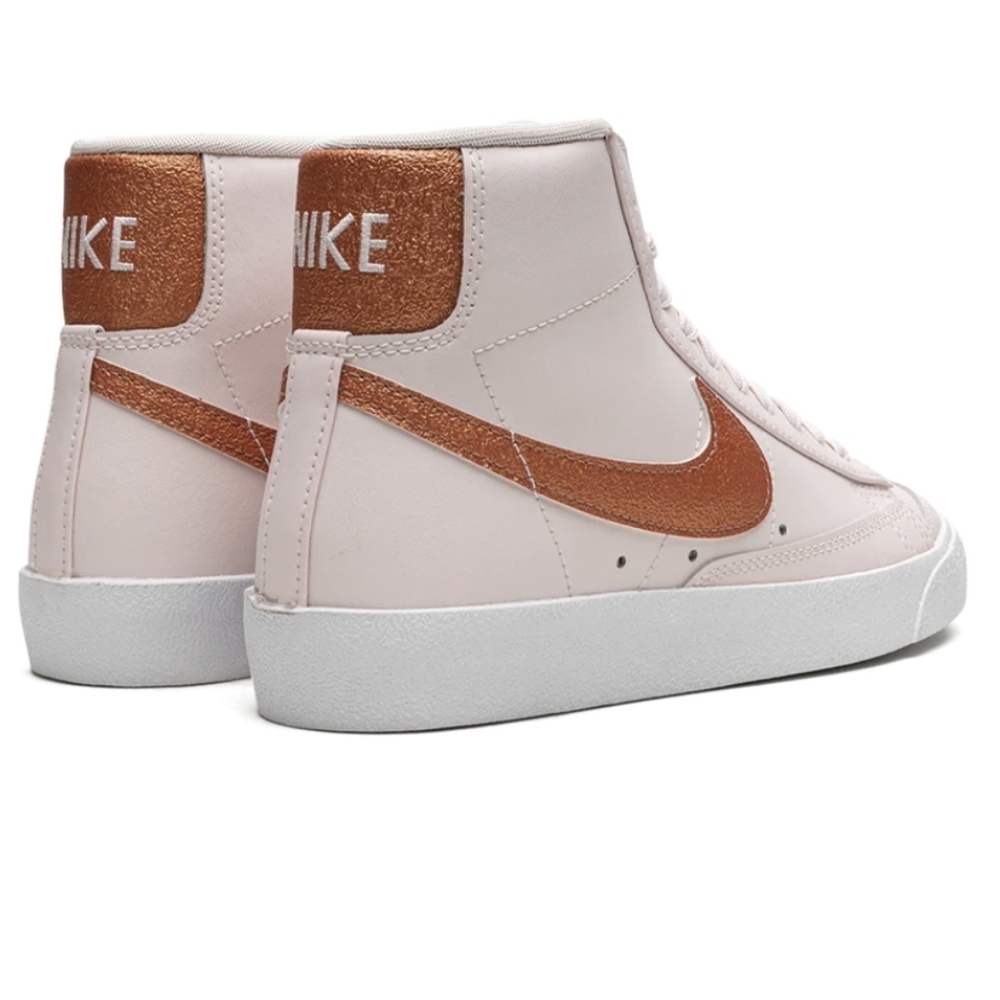 Nike Blazer Shoes Sneakers MID '77 ESSENTIAL LIGHT SOFT Pink Orange Size 6.5